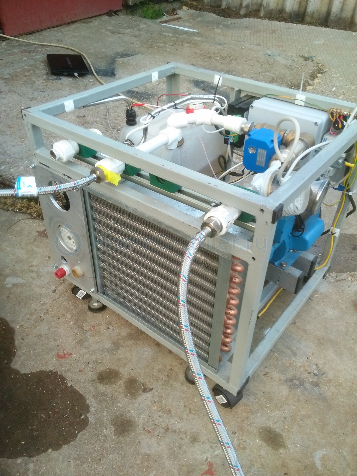 Проточное охлаждение воды. Чиллер водяного охлаждения wrh292. Чиллер охладитель проточный cu00. Система автономного охлаждения воды для самогонного аппарата. Чиллер для охлаждения самогонного аппарата.